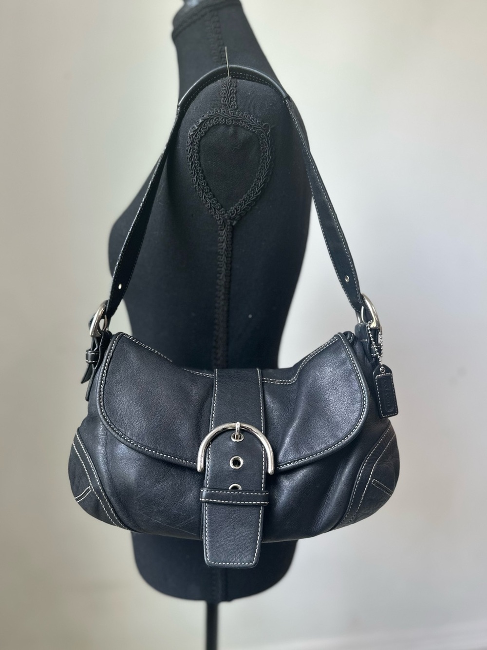 Vintage Coach Black Leather Soho Buckle Flap Hobo Bag 9248